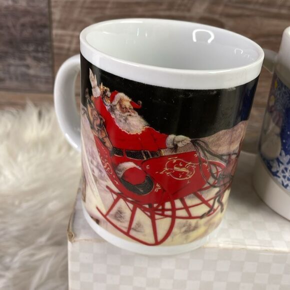 Christmas Village Set of Four Coffee/Tea Cups - Picture 3 of 8